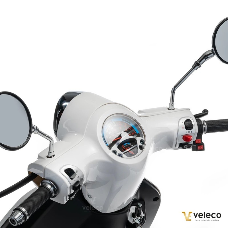 Veleco CRISTAL: trójkołowy skuter inwalidzki z pełnym oświetleniem LED
