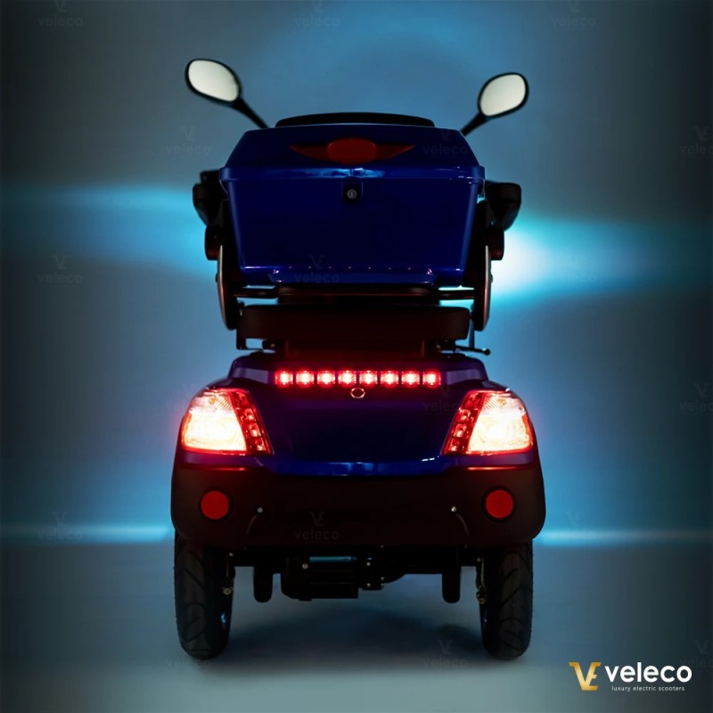 Veleco FASTER: 4-wheeled mobility scooter with ace design