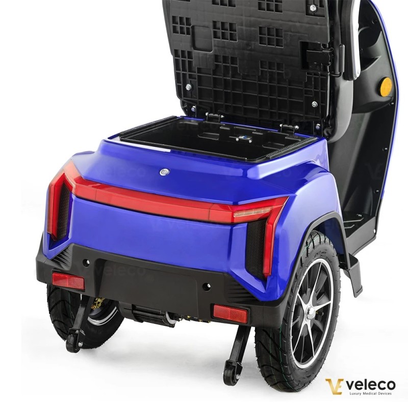 Veleco TURRIS: mobility scooter with acceleration button