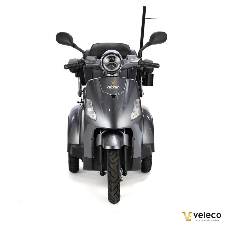 Veleco DRACO – 3-wheeled mobility scooter with extra equipment